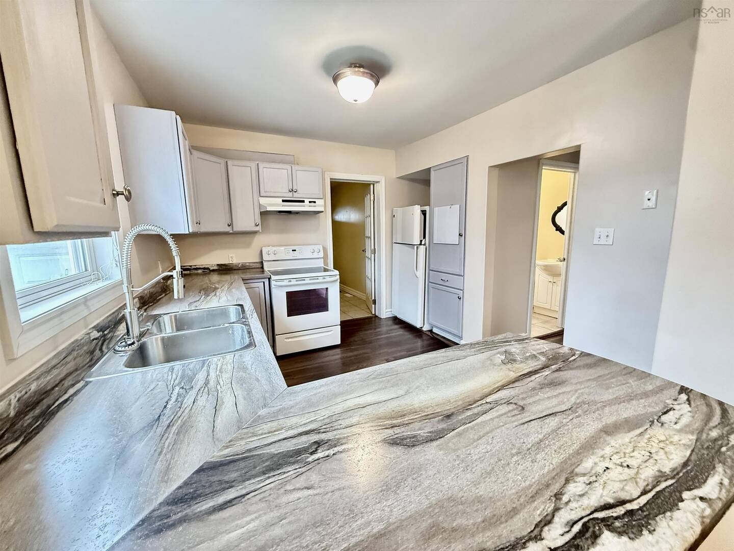 41 Irving St Dartmouth, NS B2W1K1