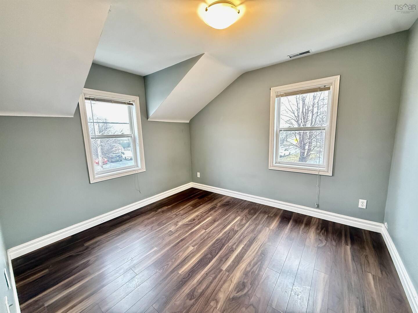 41 Irving St Dartmouth, NS B2W1K1