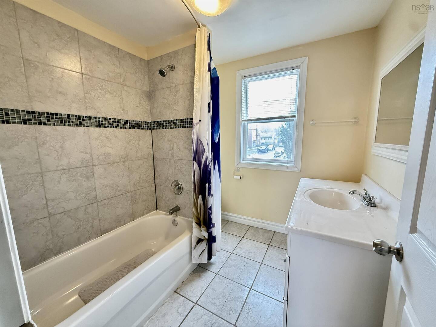 41 Irving St Dartmouth, NS B2W1K1