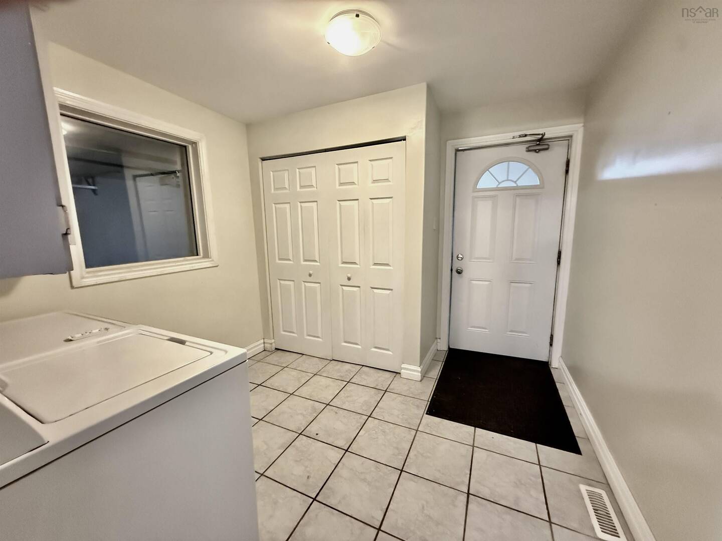 41 Irving St Dartmouth, NS B2W1K1