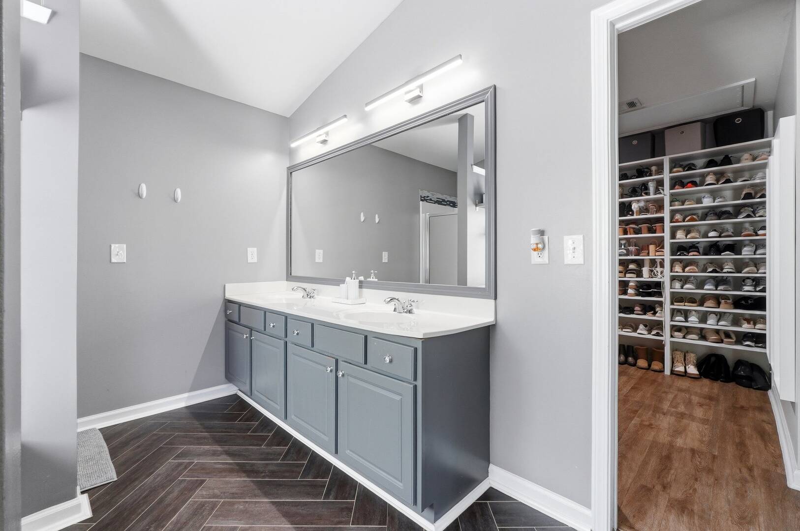 300 Tuggle Court Woodstock, GA 30188