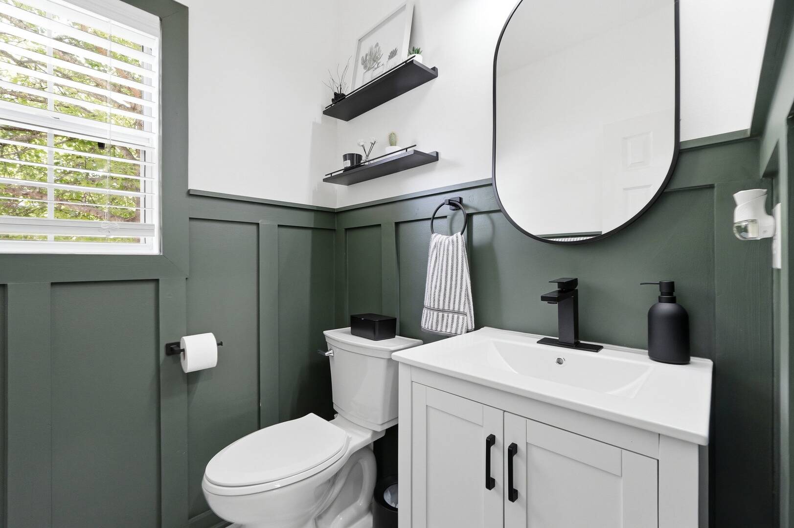 300 Tuggle Court Woodstock, GA 30188