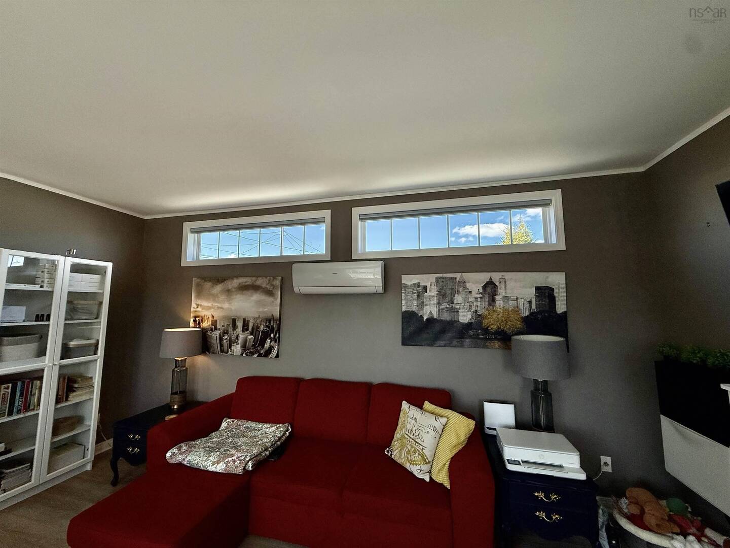 8 Wilson Ave Dartmouth, NS B2Y2B3