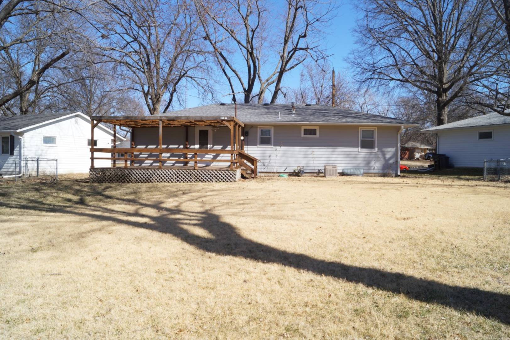 2949 SW Medford Ave Topeka, KS 66611