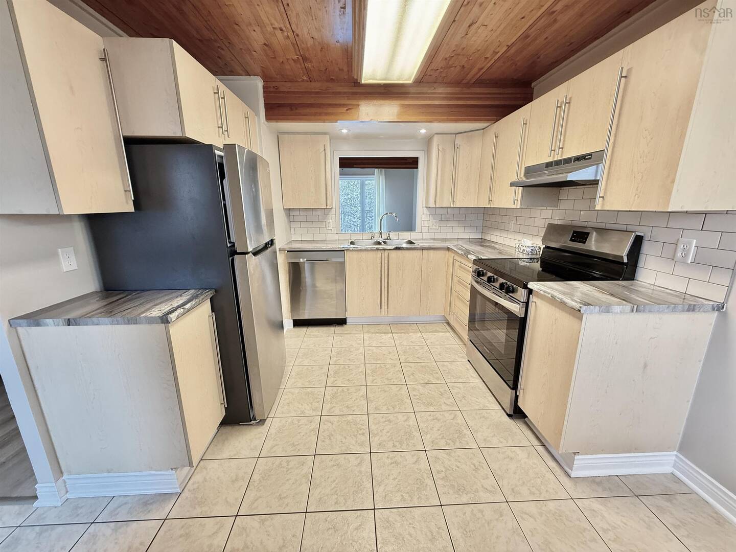 29 Cavendish Rd Halifax, NS B3P2J6