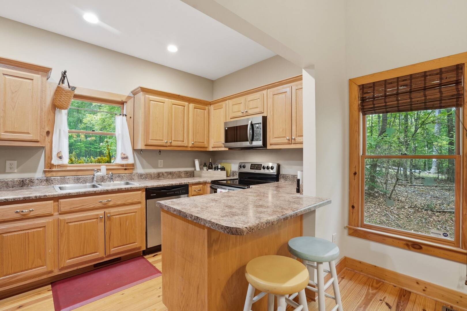 1060 Rocktree Rd. Dahlonega, GA 30533