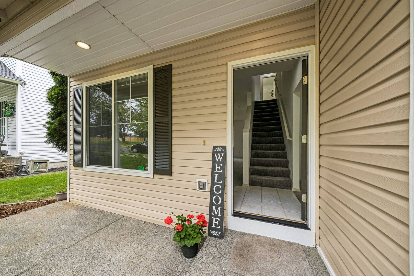 8708 132nd St E Puyallup, WA 98373