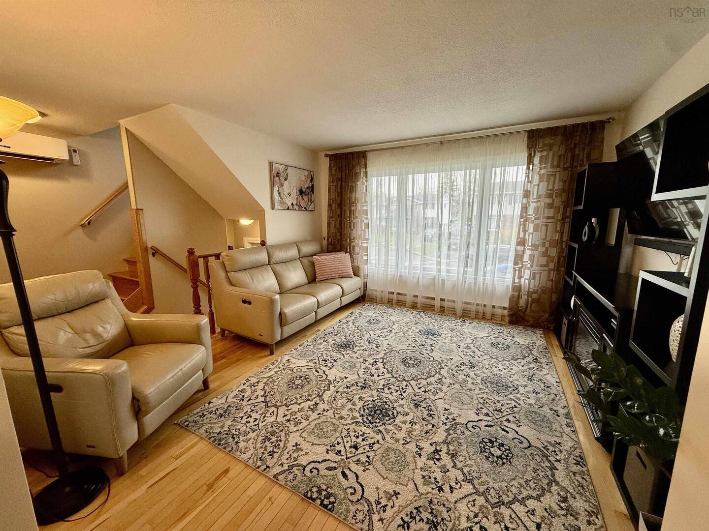 7 Venice Dartmouth, NS B2X3K2