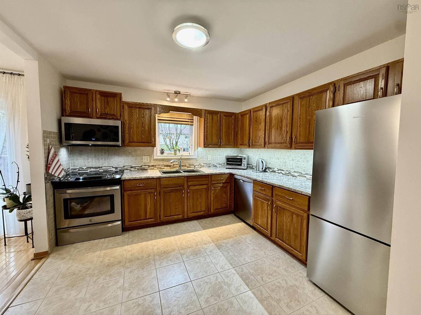 7 Venice Dartmouth, NS B2X3K2