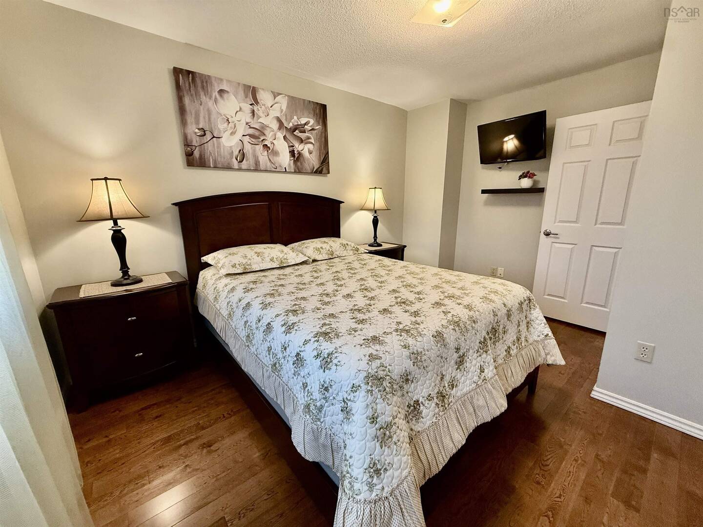 7 Venice Dartmouth, NS B2X3K2