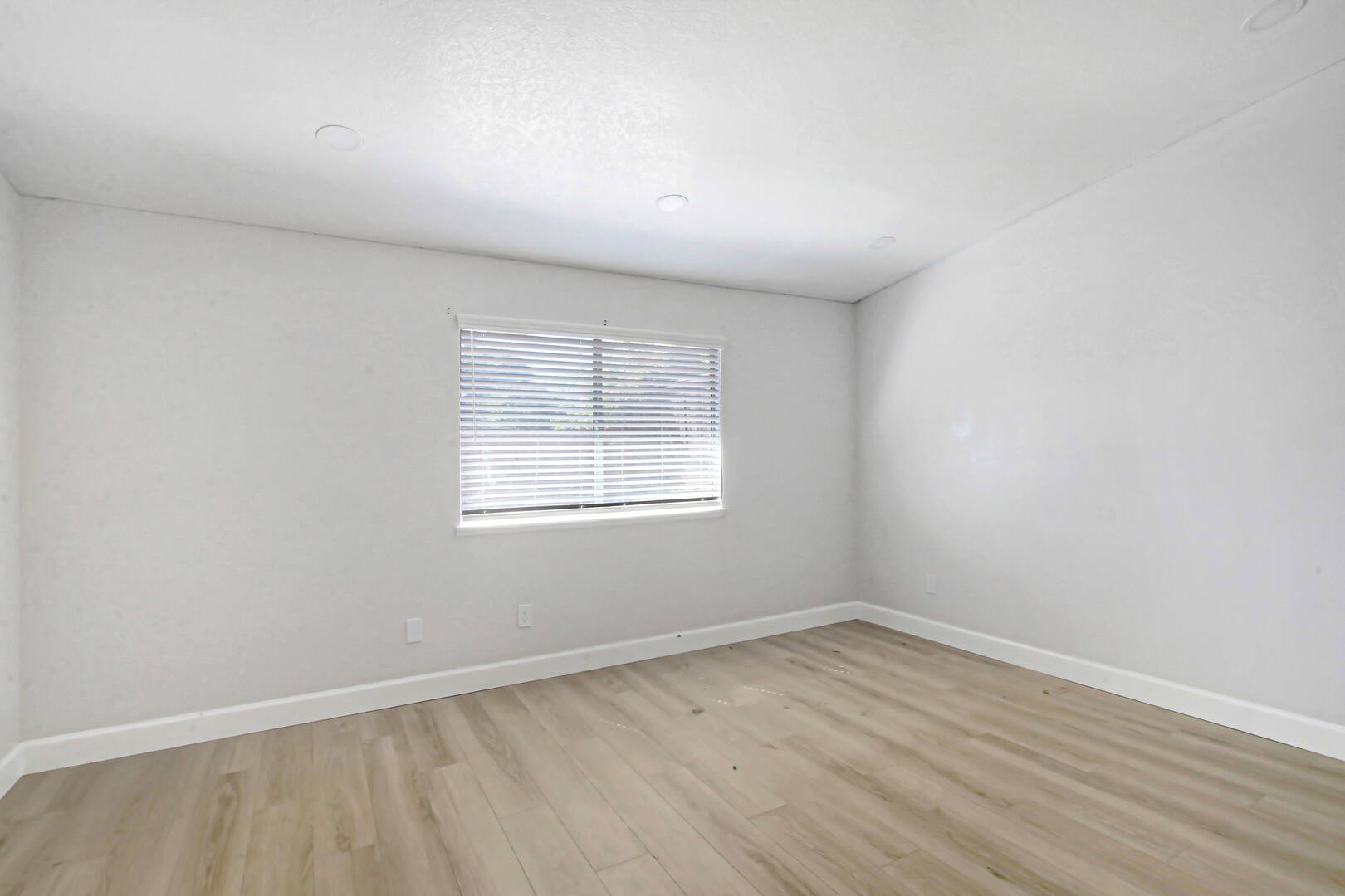 1142 W King St Banning, CA 92220