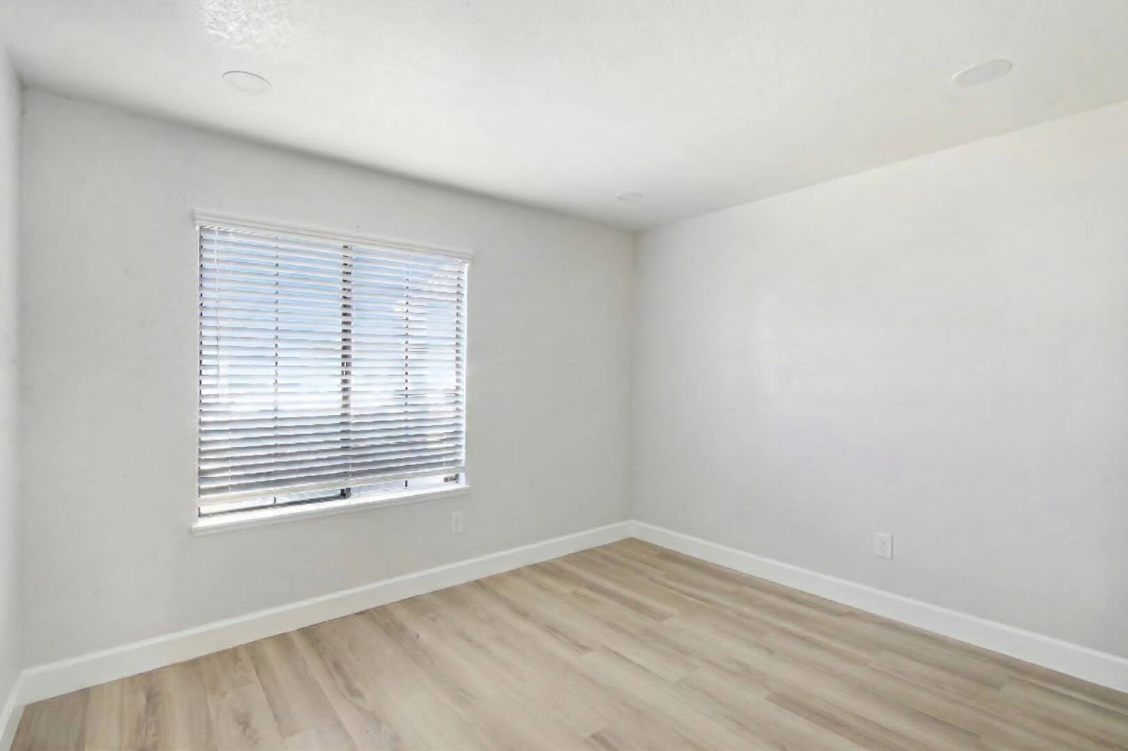 1142 W King St Banning, CA 92220