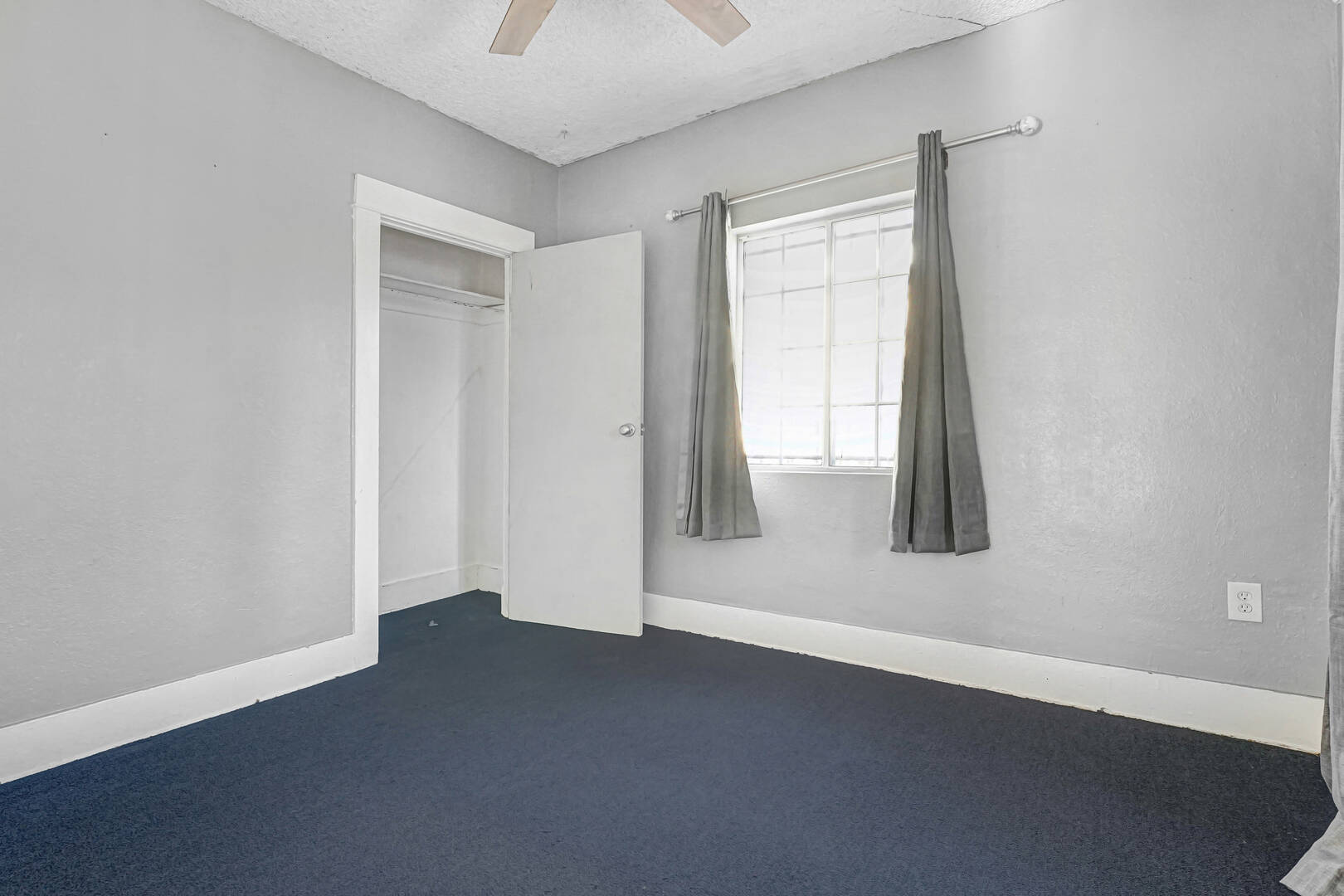 2217 Mortimer Ave Huntington Park, CA 90255