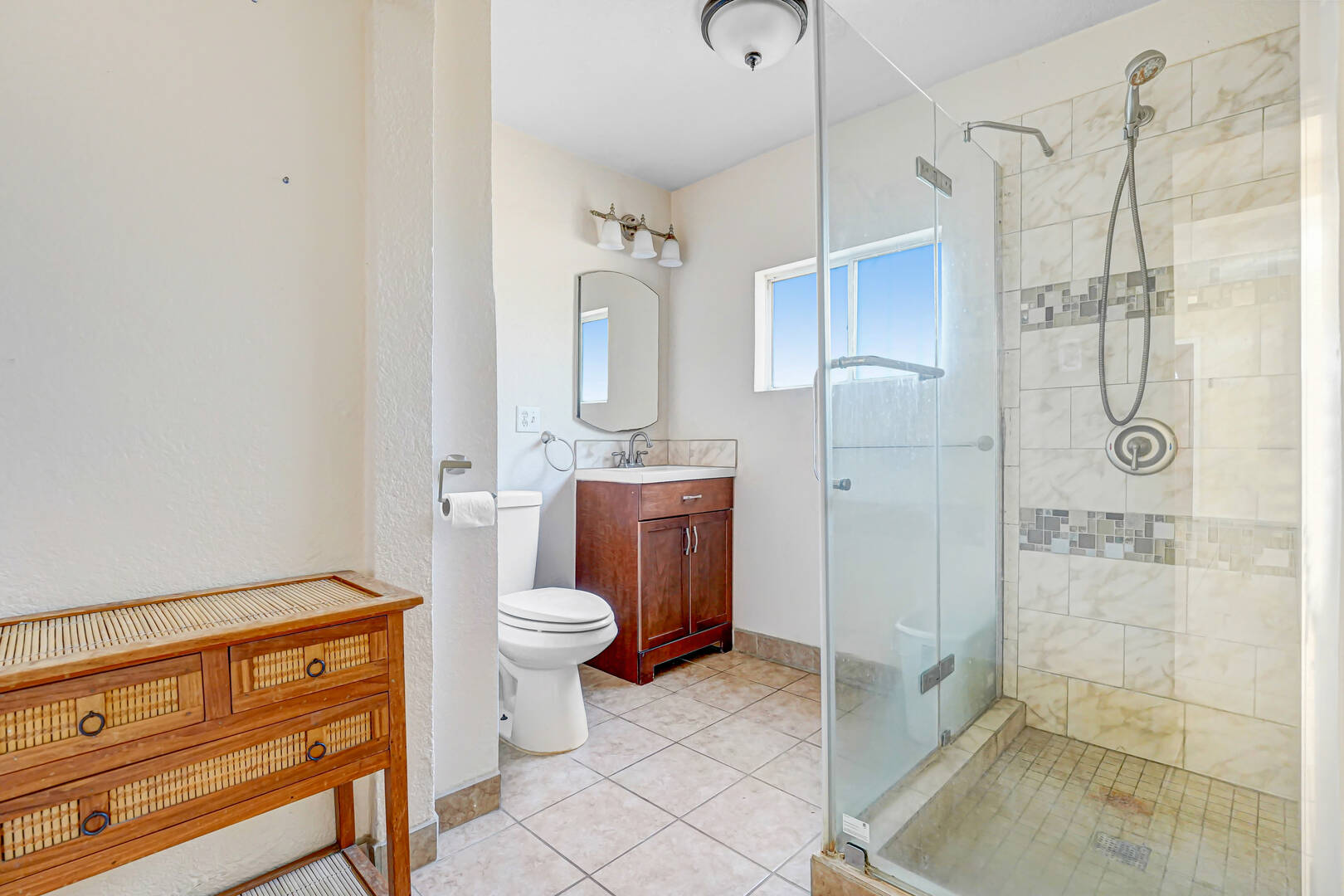 2217 Mortimer Ave Huntington Park, CA 90255