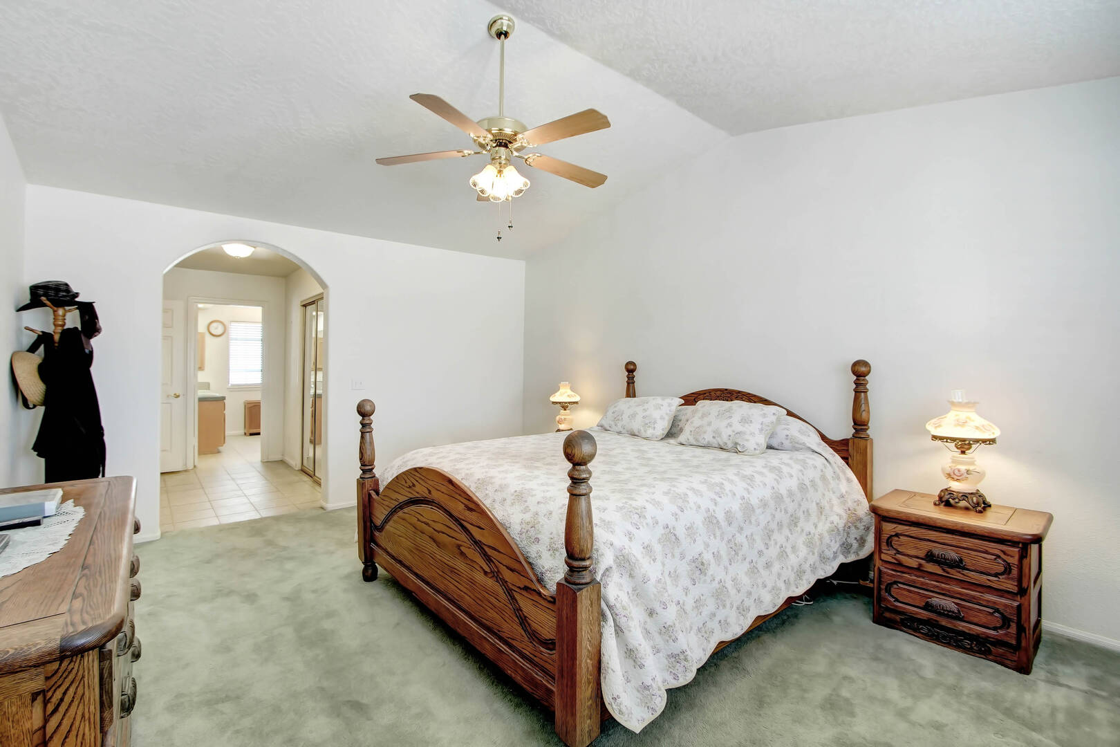11949 Hawthorne Ave Hesperia, CA 92345