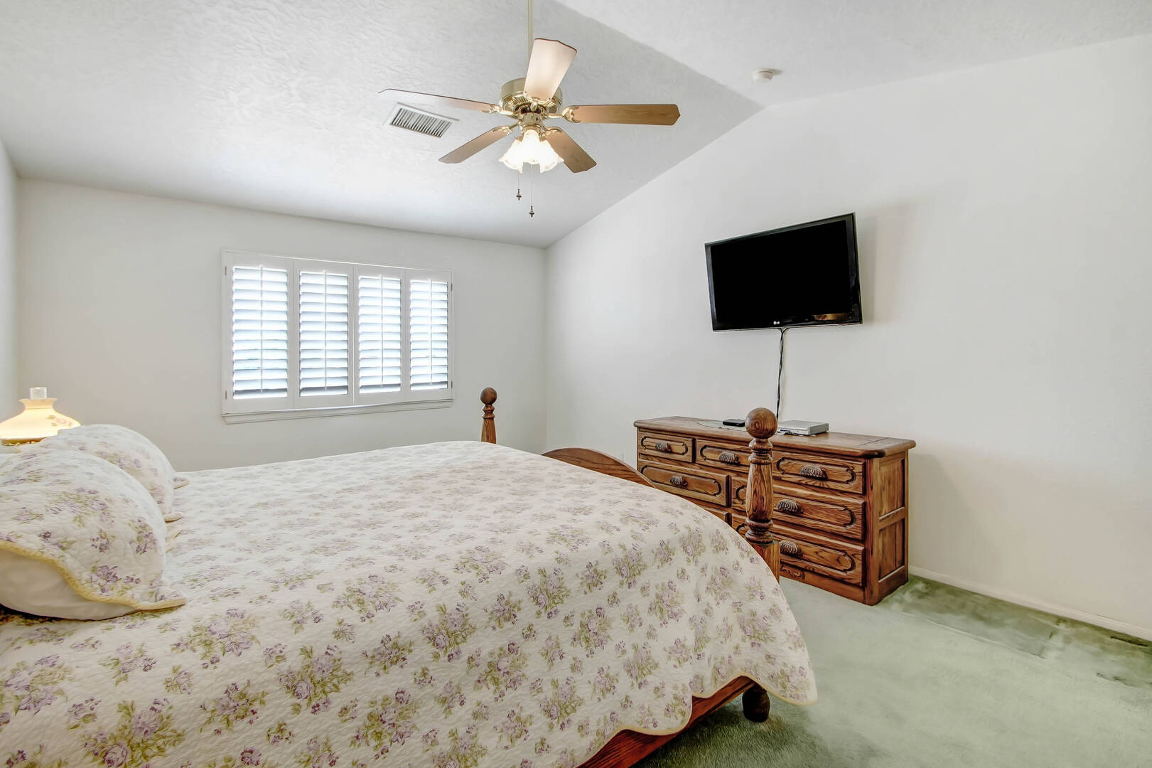 11949 Hawthorne Ave Hesperia, CA 92345