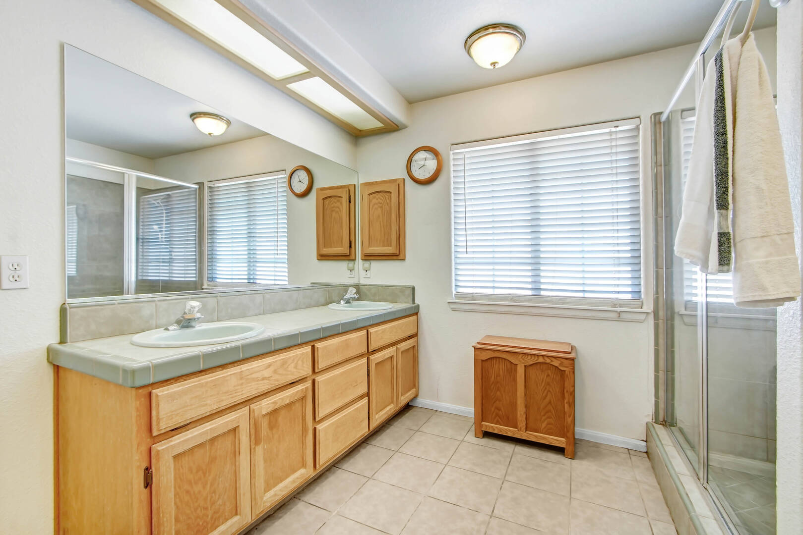 11949 Hawthorne Ave Hesperia, CA 92345