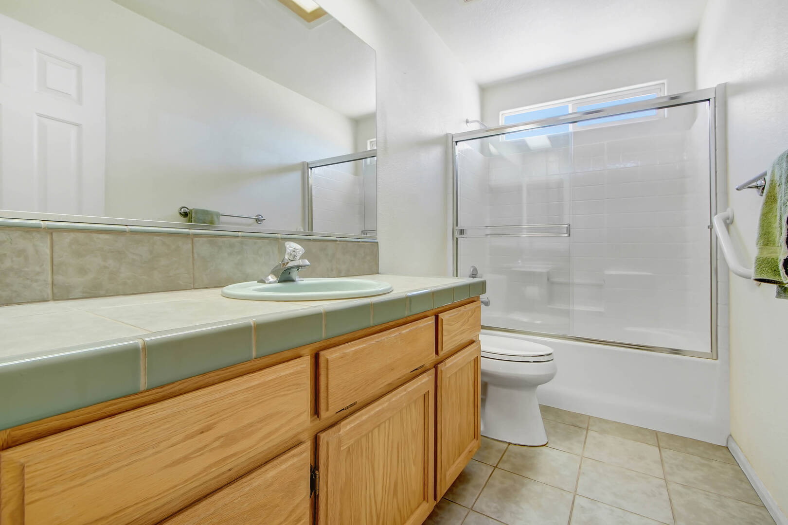 11949 Hawthorne Ave Hesperia, CA 92345