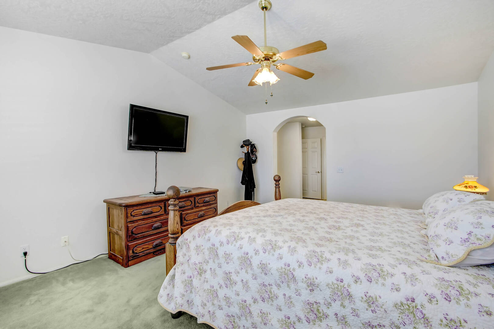 11949 Hawthorne Ave Hesperia, CA 92345