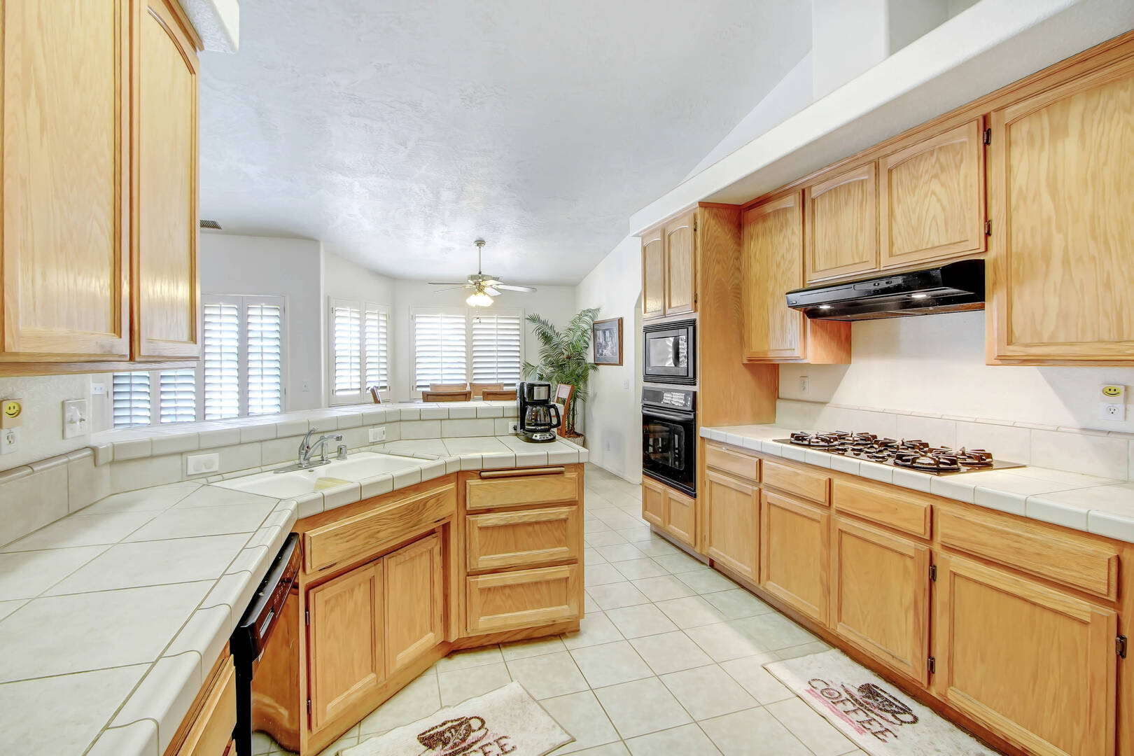 11949 Hawthorne Ave Hesperia, CA 92345