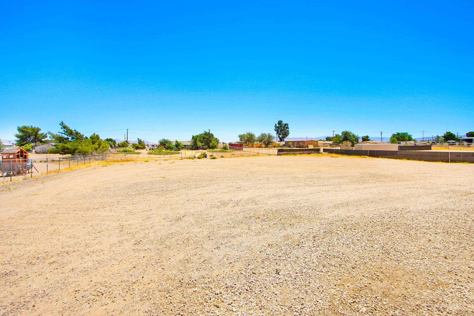 11949 Hawthorne Ave Hesperia, CA 92345