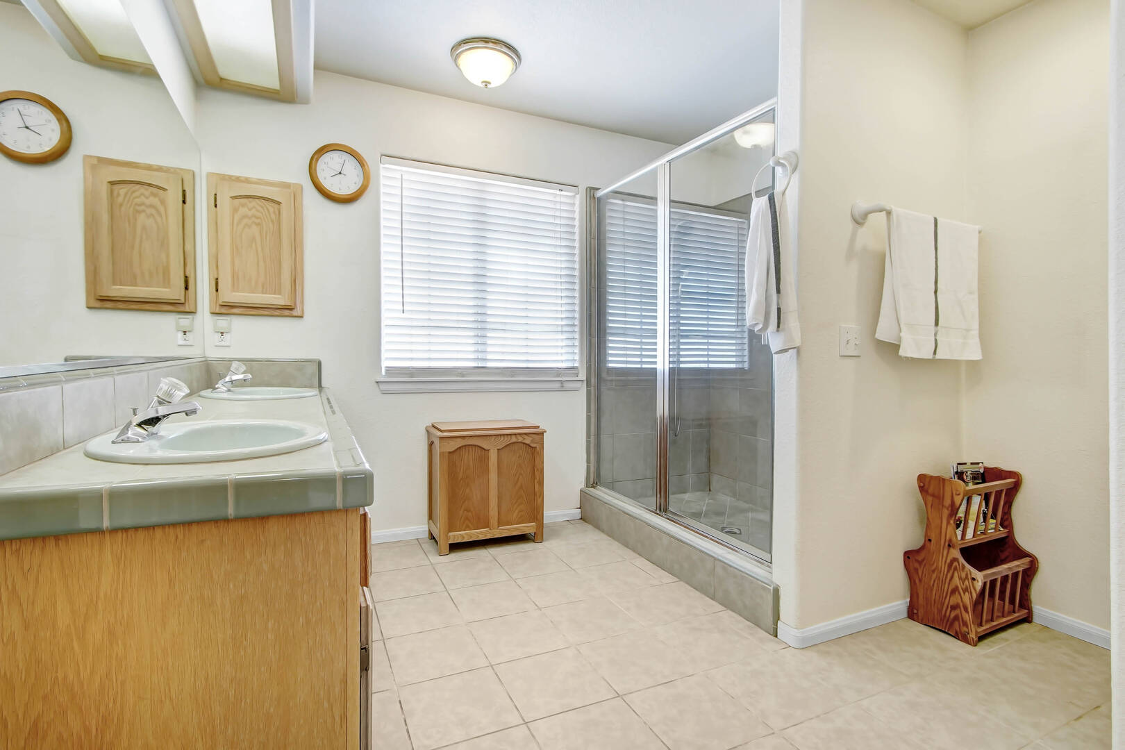 11949 Hawthorne Ave Hesperia, CA 92345