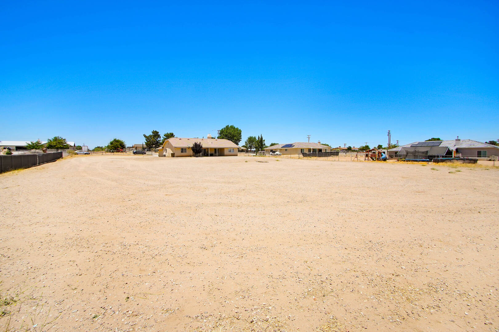 11949 Hawthorne Ave Hesperia, CA 92345