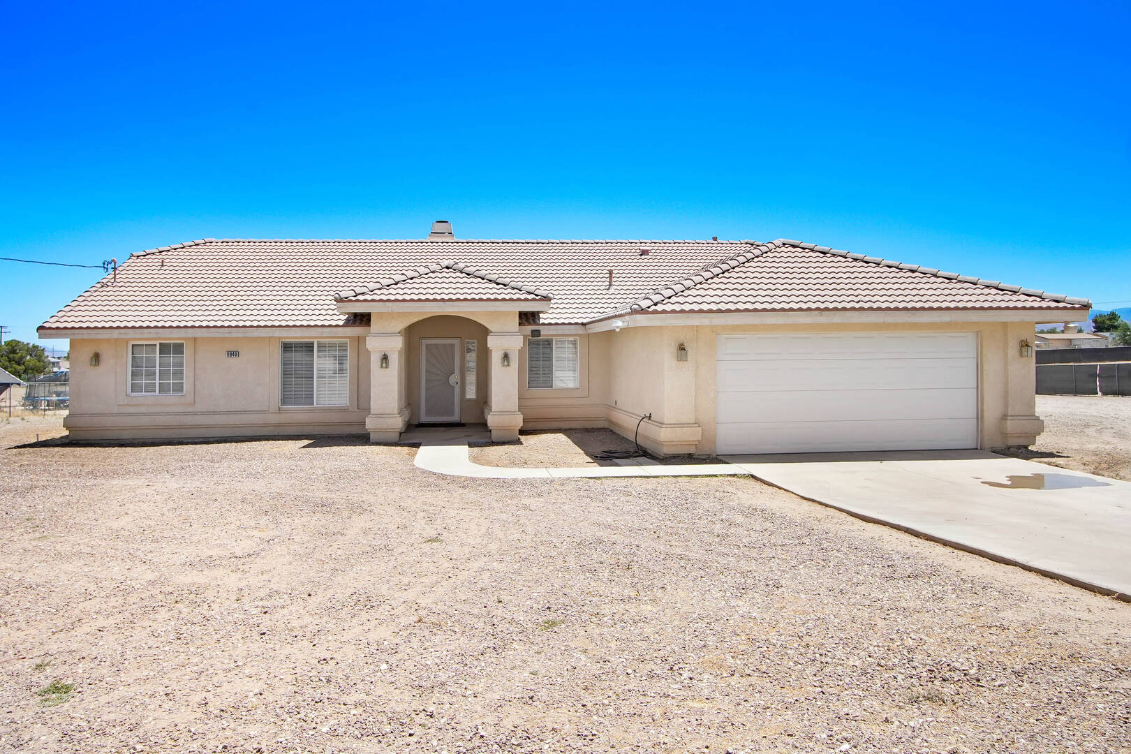 11949 Hawthorne Ave Hesperia, CA 92345