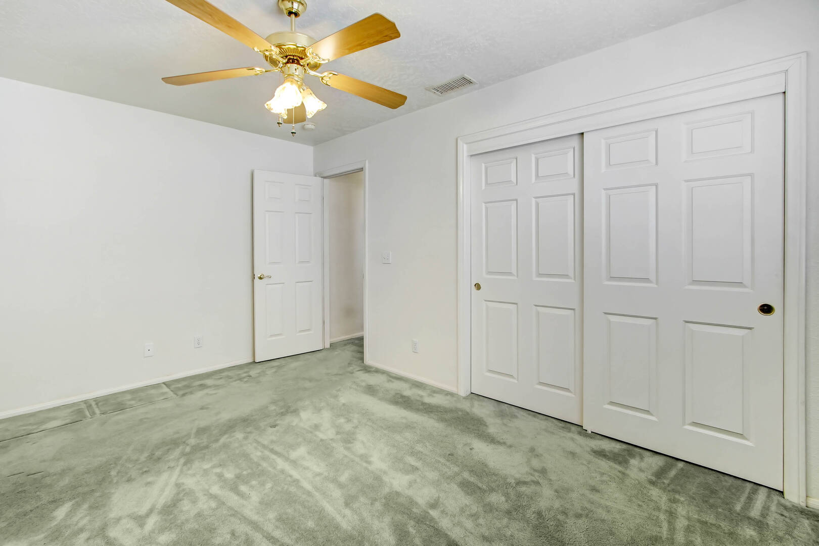 11949 Hawthorne Ave Hesperia, CA 92345
