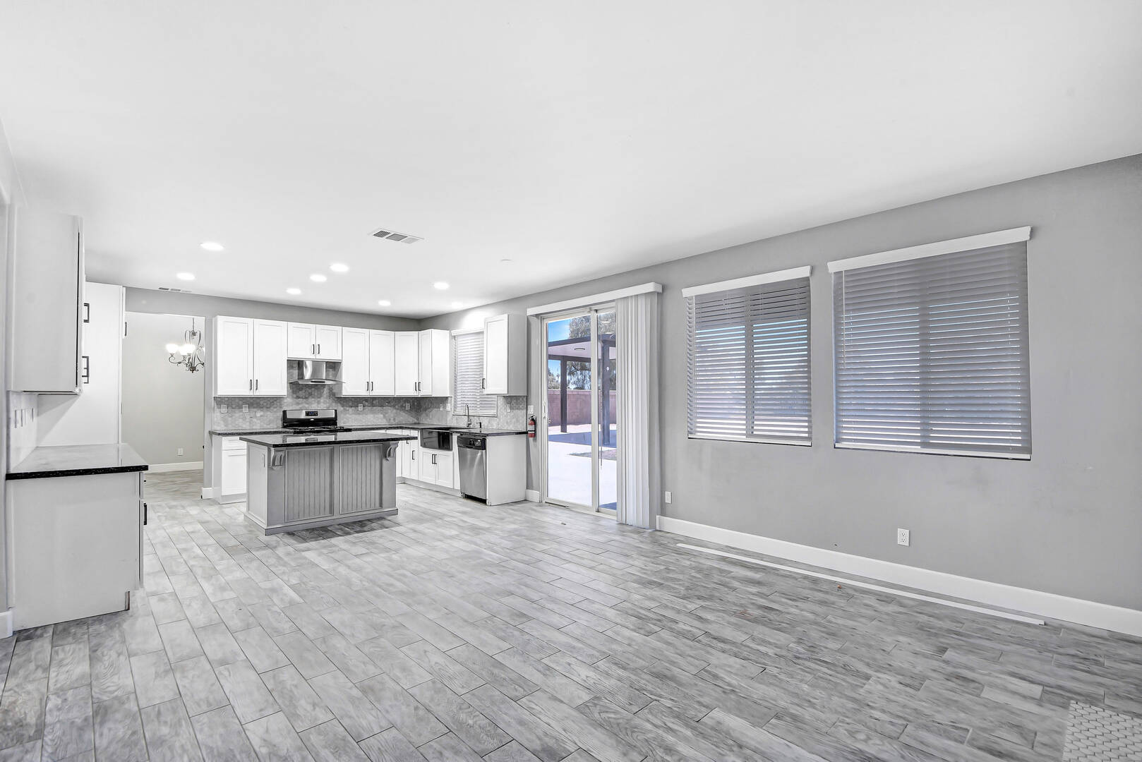 709 E Agape Ave San Jacinto, CA 92583