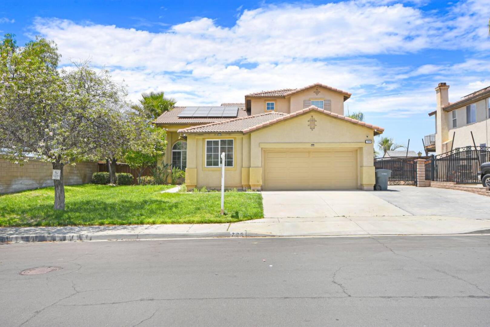 709 E Agape Ave San Jacinto, CA 92583