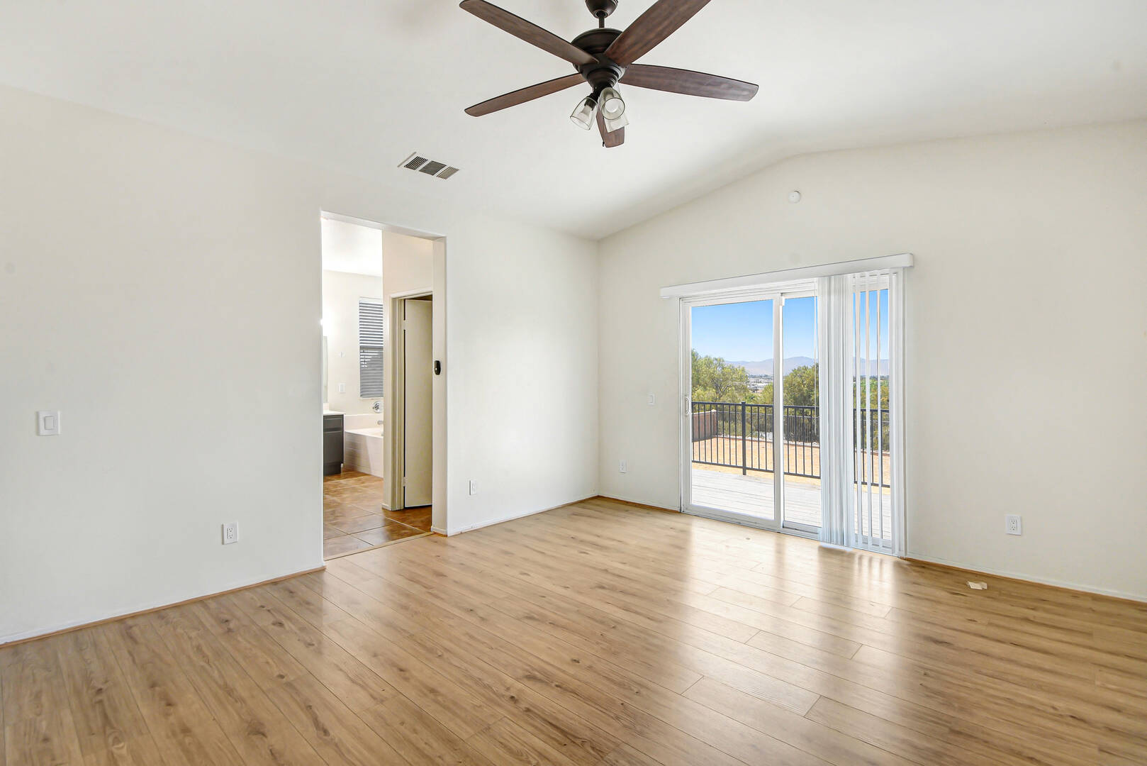 709 E Agape Ave San Jacinto, CA 92583