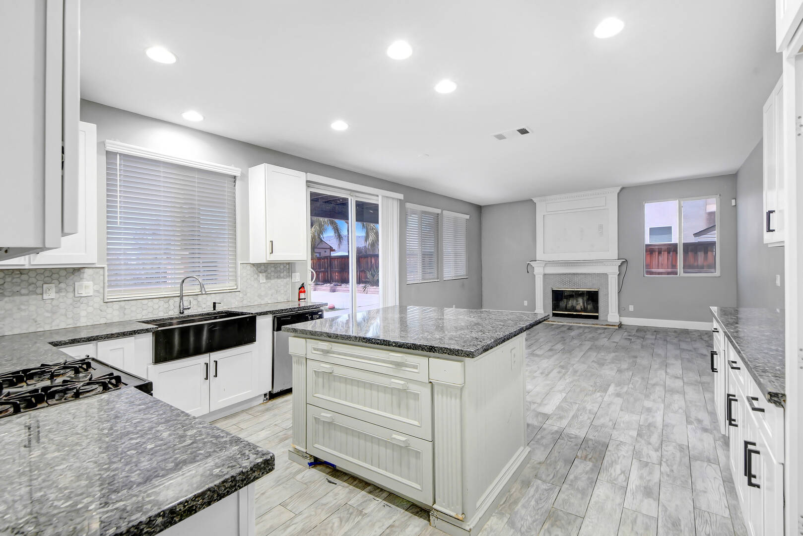 709 E Agape Ave San Jacinto, CA 92583
