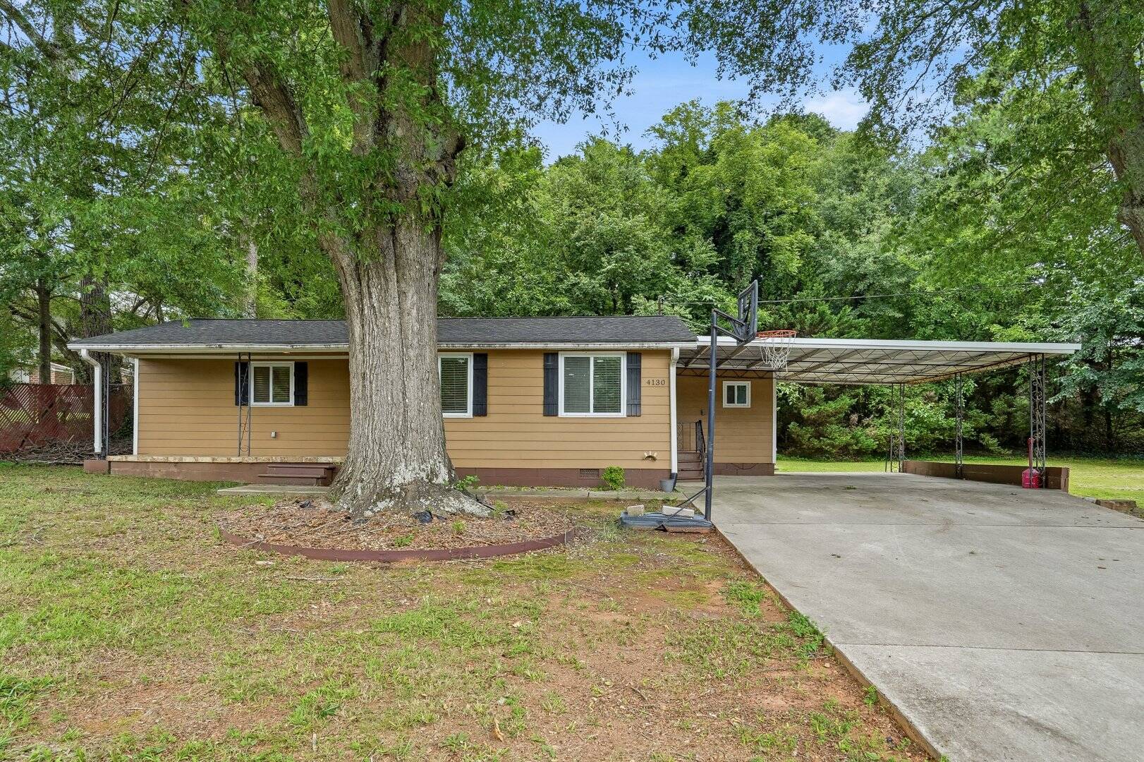 4130 McClure Drive Oakwood, GA 30566