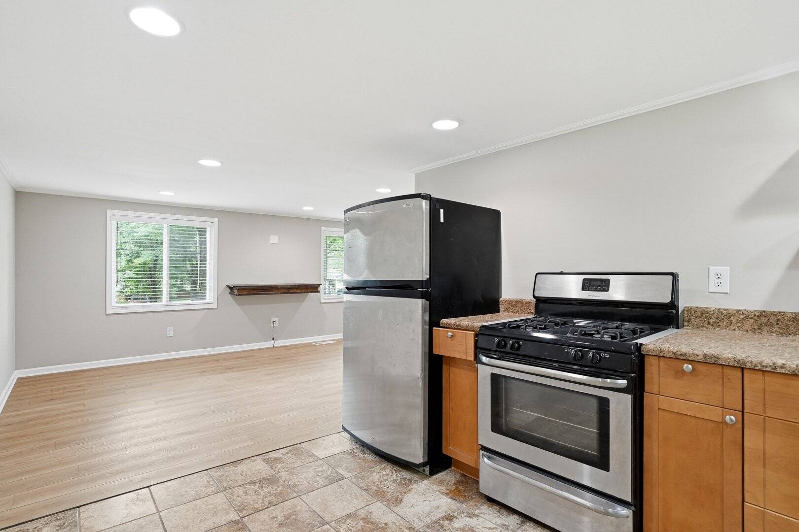 4130 McClure Drive Oakwood, GA 30566