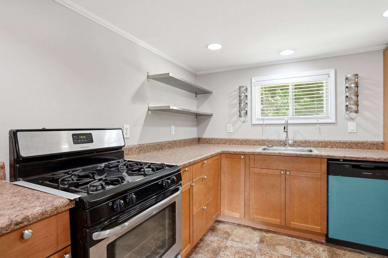 4130 McClure Drive Oakwood, GA 30566