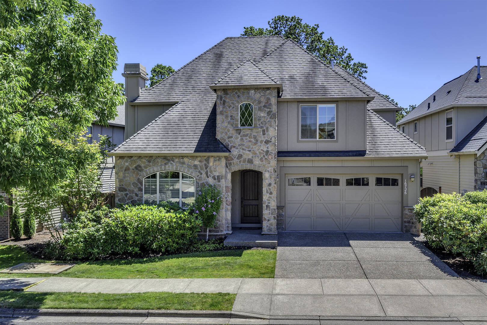 16726 NW Vetter Dr Portland, OR 97229