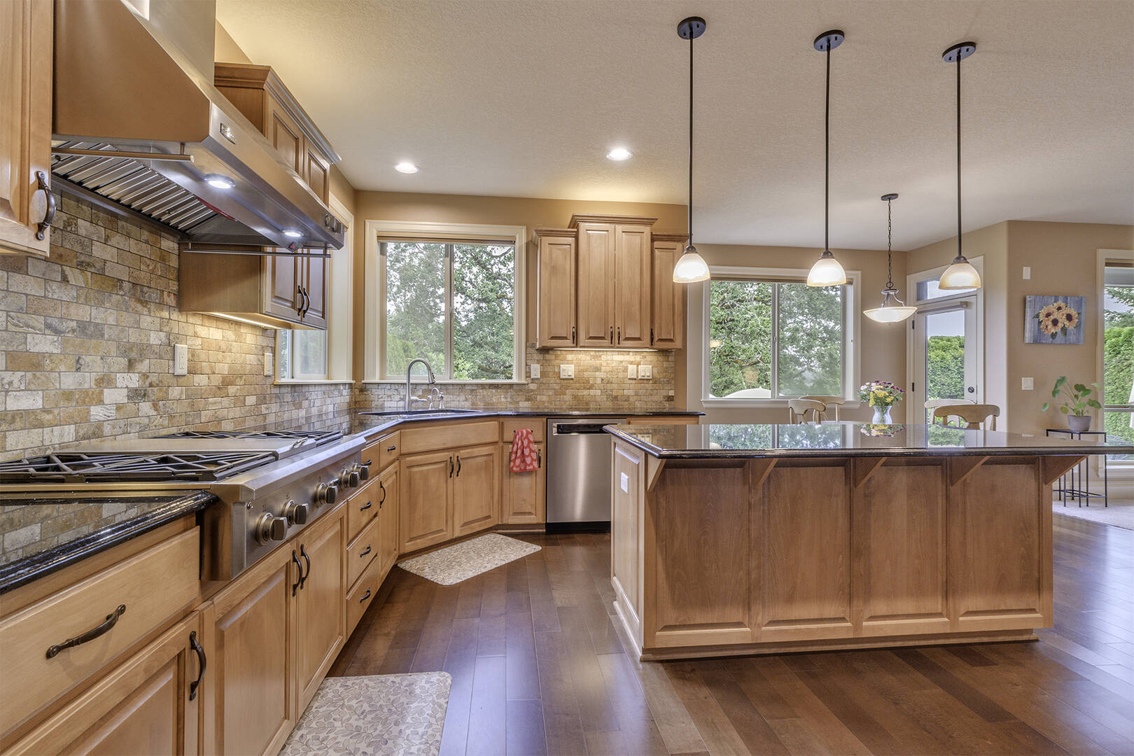 16726 NW Vetter Dr Portland, OR 97229