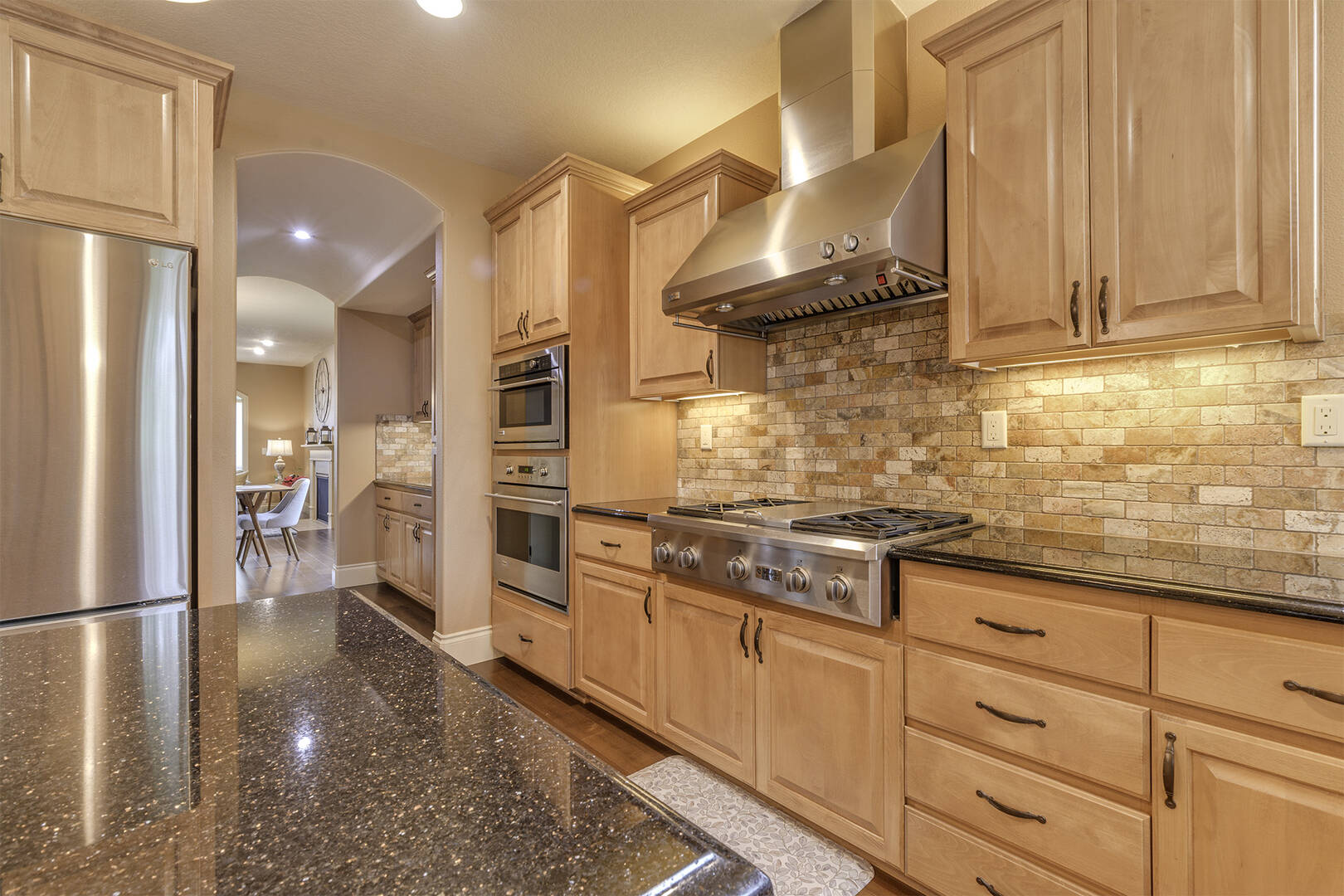 16726 NW Vetter Dr Portland, OR 97229