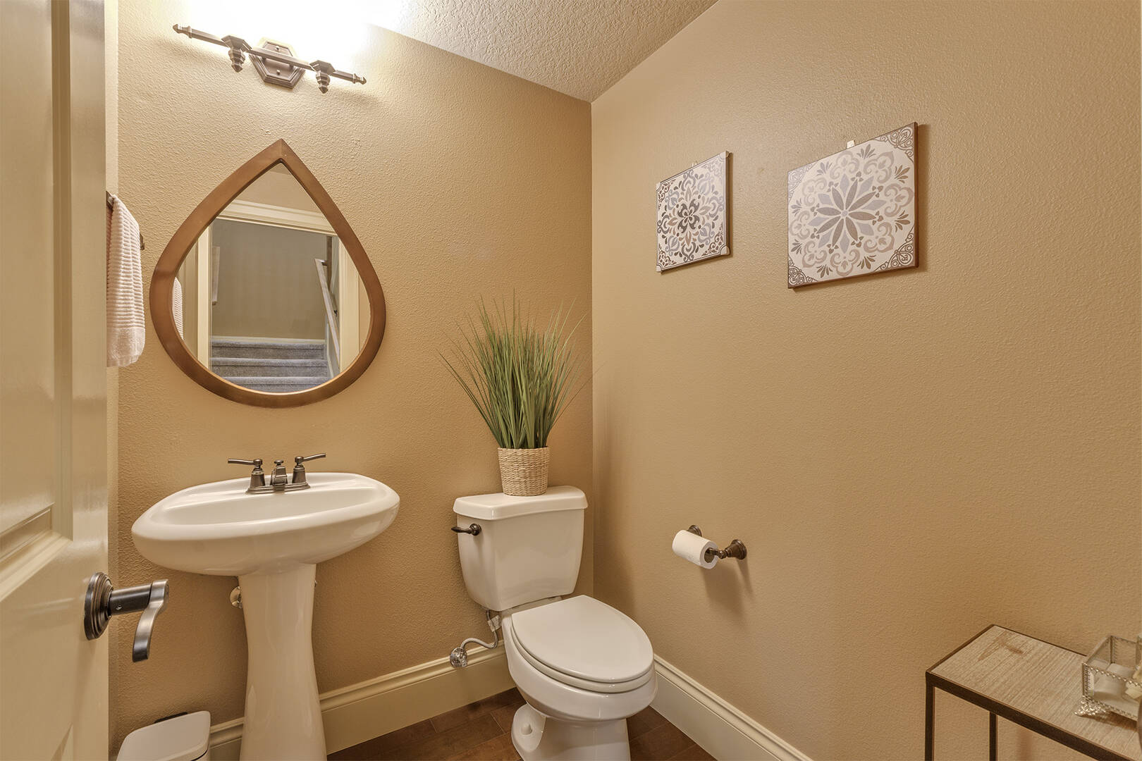 16726 NW Vetter Dr Portland, OR 97229