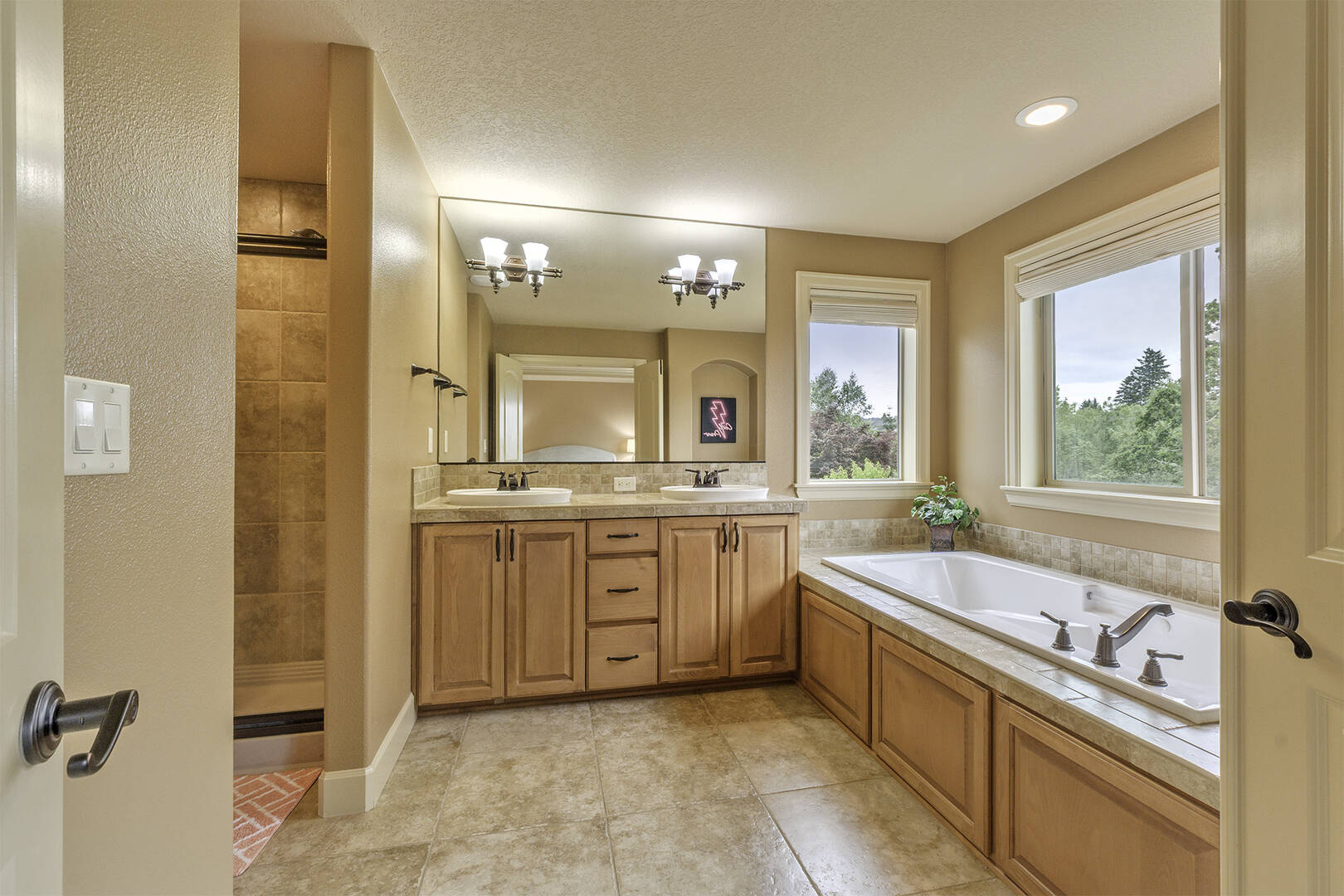 16726 NW Vetter Dr Portland, OR 97229