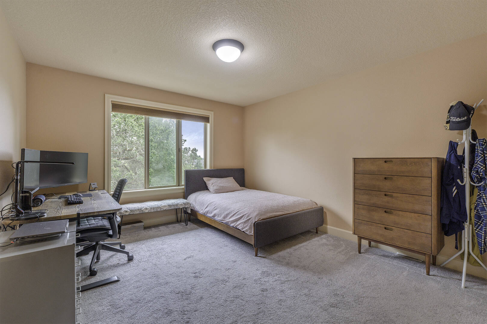 16726 NW Vetter Dr Portland, OR 97229