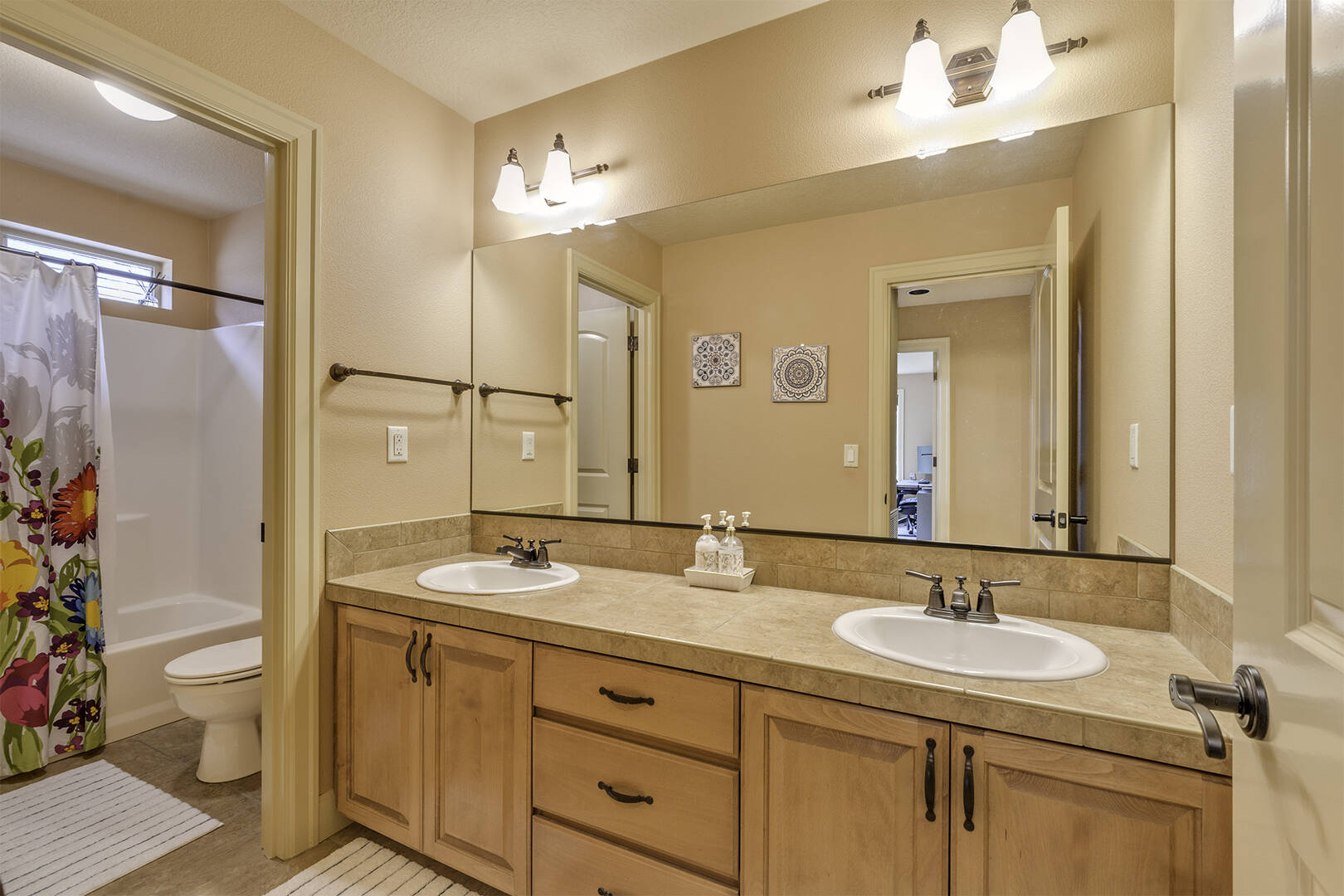 16726 NW Vetter Dr Portland, OR 97229