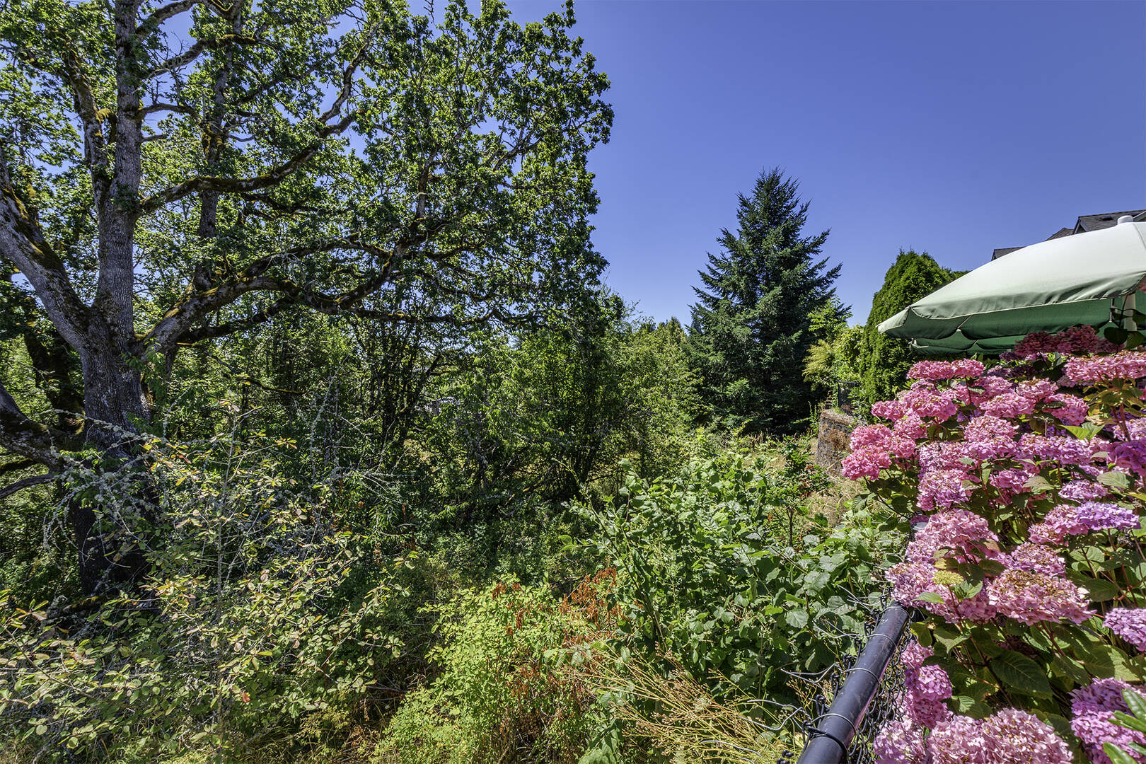 16726 NW Vetter Dr Portland, OR 97229