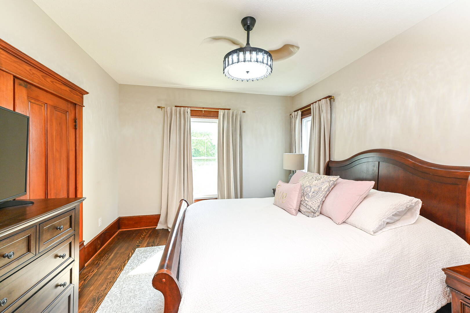 232 E State St Pendleton, IN 46064