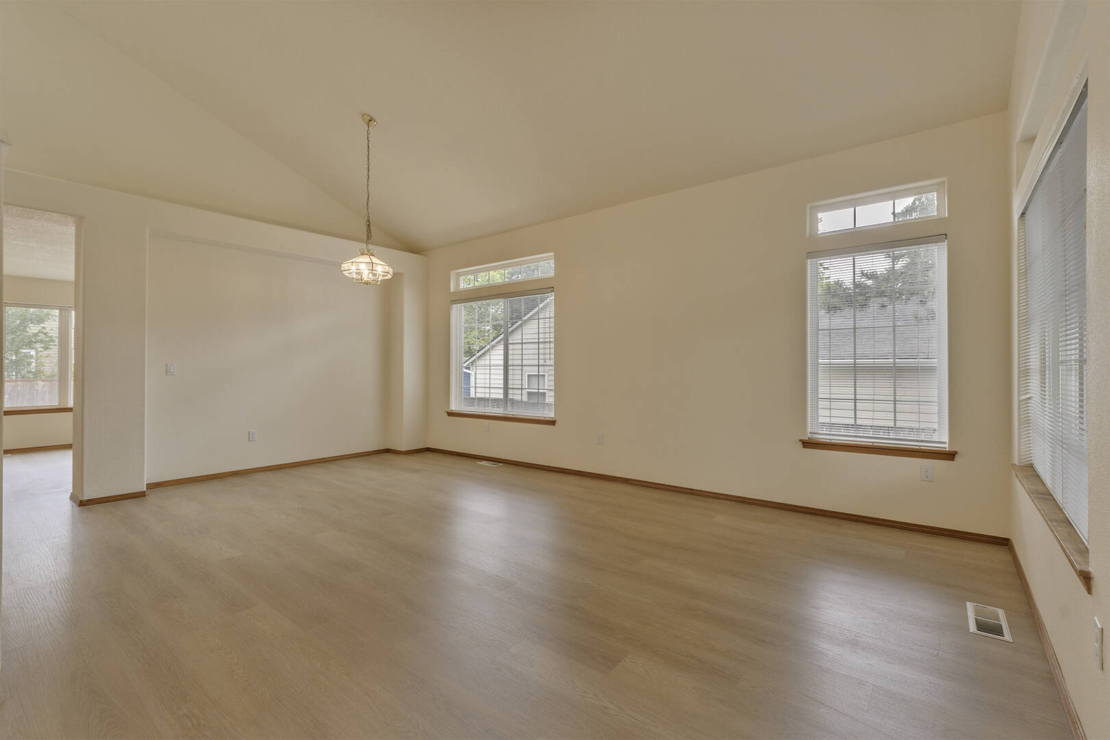 165 NE Cory St Hillsboro, OR 97124