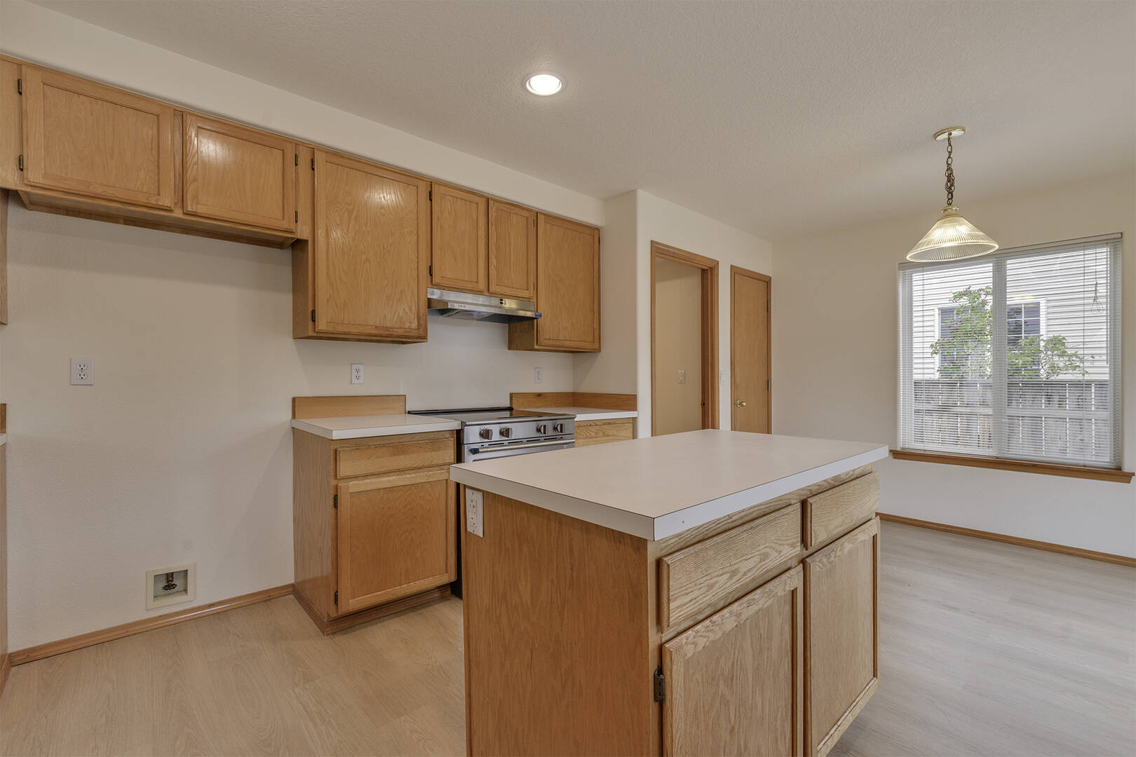 165 NE Cory St Hillsboro, OR 97124
