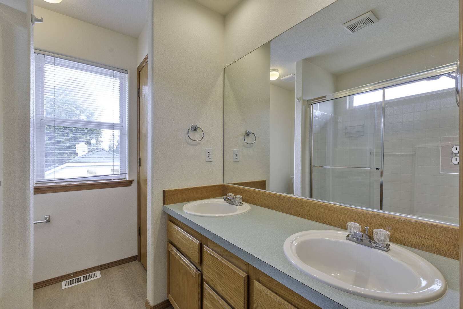 165 NE Cory St Hillsboro, OR 97124