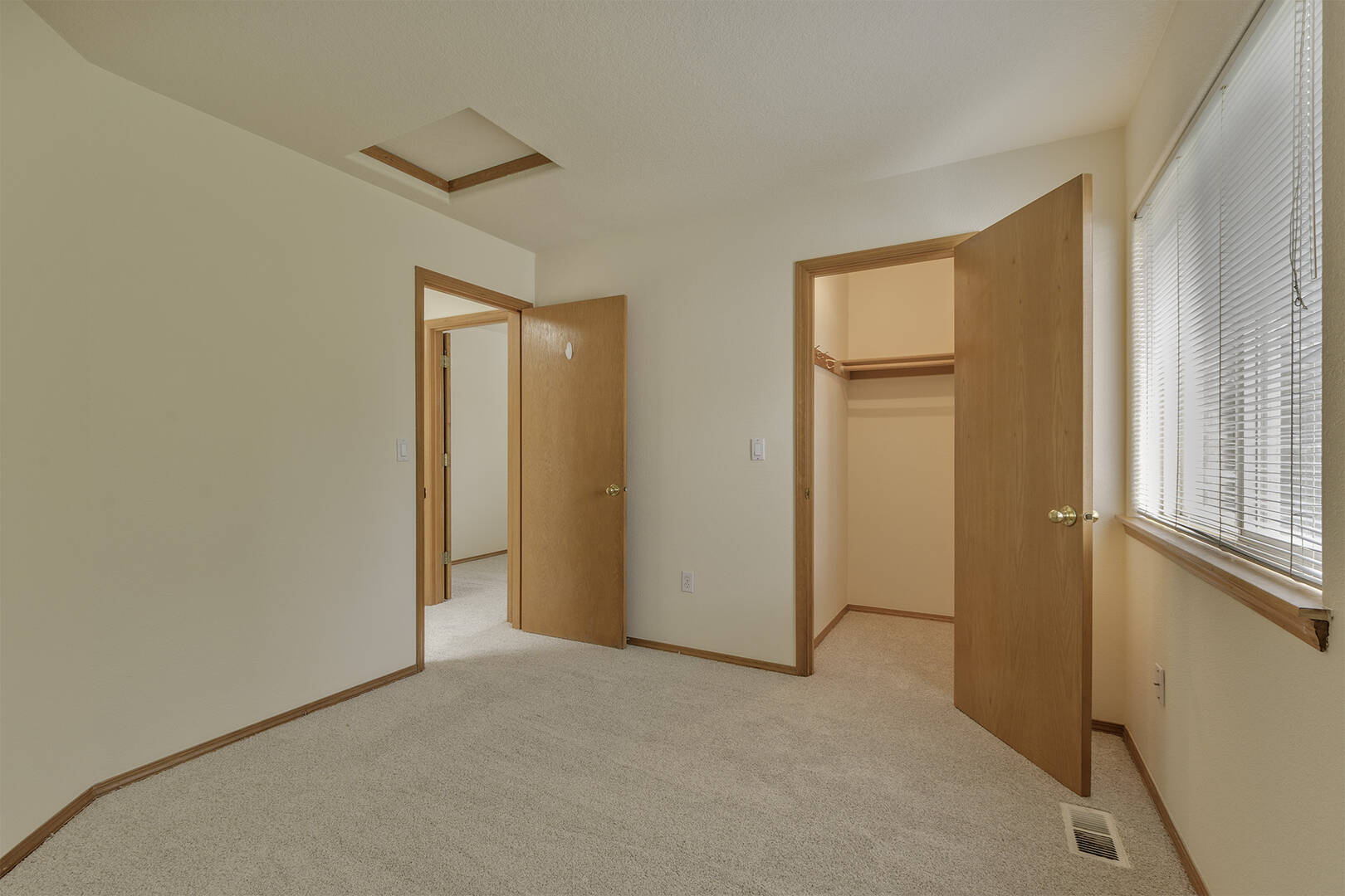 165 NE Cory St Hillsboro, OR 97124