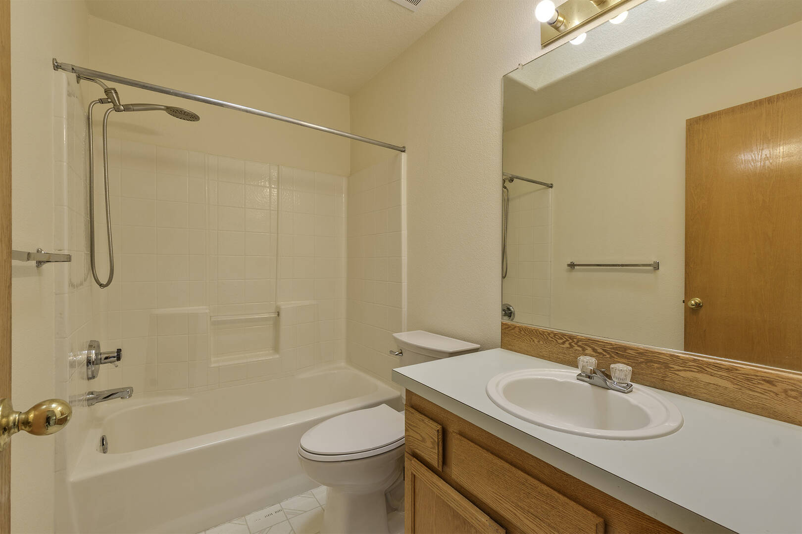 165 NE Cory St Hillsboro, OR 97124